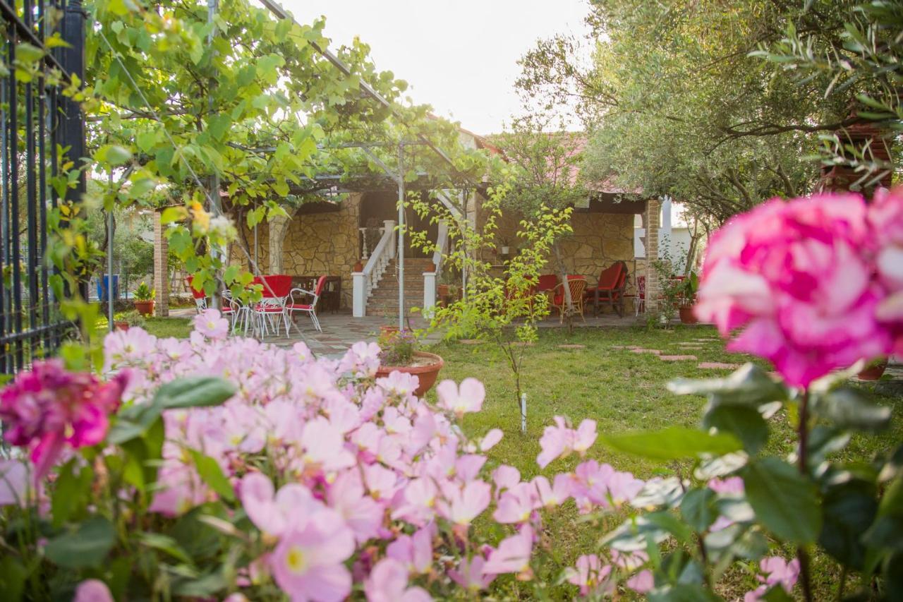 Villa Touzla Ofrínion Exterior foto