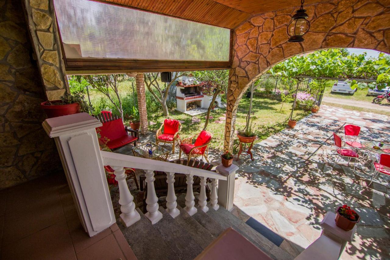 Villa Touzla Ofrínion Exterior foto